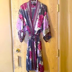 Natori Fusion Floral Print Satin Wrap Robe